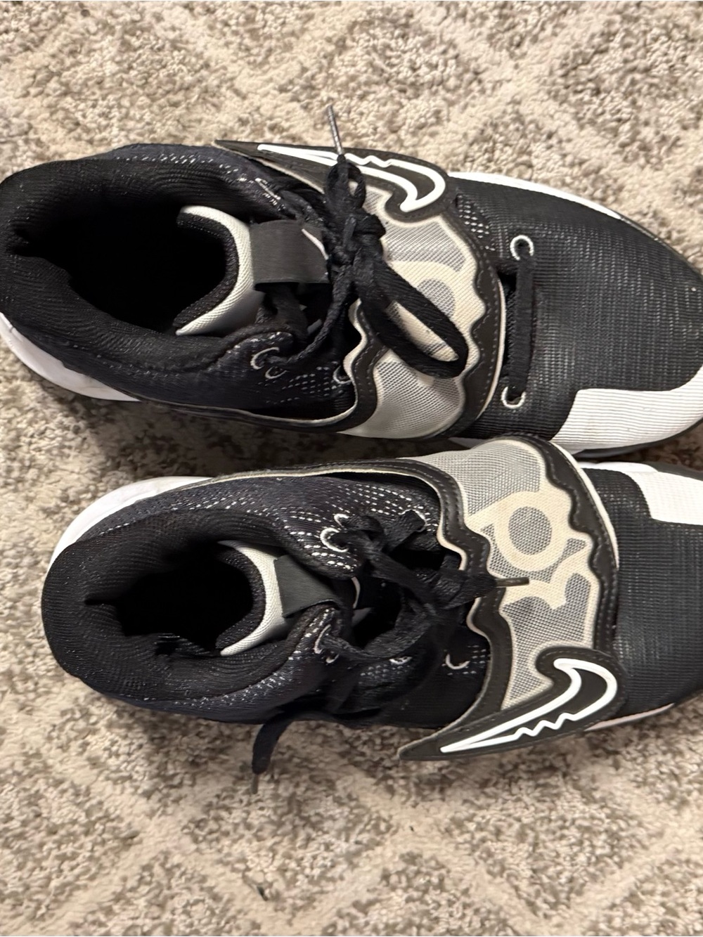 Nike Kids Black and Gray Strap Lace Sneakers